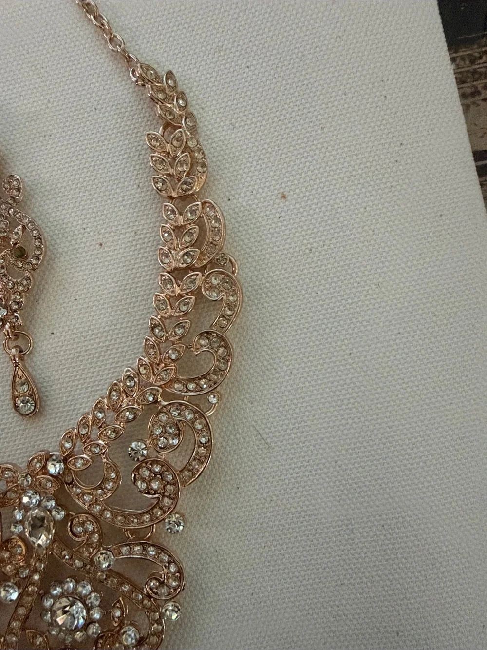 Elegant Rose Gold Filigree Crystal Necklace & Earring Set